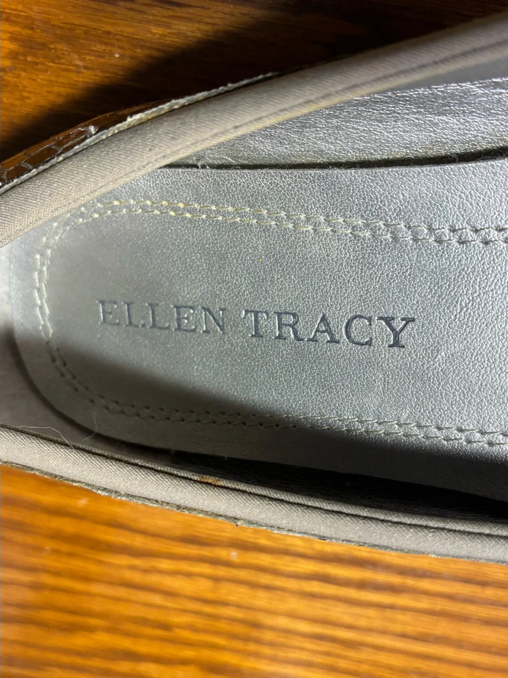 Ellen Tracy Snakeskin Leather Pointed Toe Flats Gray Size 6.5